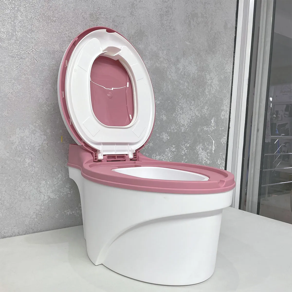 Portable baby toilet training potty